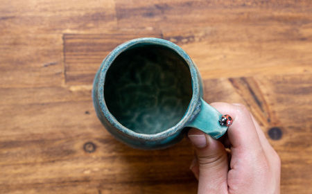 【波佐見町の陶芸作家 長瀬渉】 青海釉てんとう虫 マグカップ【ながせ陶房】 [UB01] 