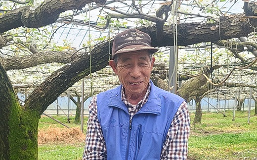 梨の生産一筋の稗田さん。梨の話をする時には笑顔がこぼれます。
