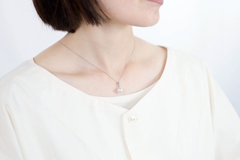 【プラチナ】9mm 白蝶真珠一粒チェーンネックレス/PTP1226
