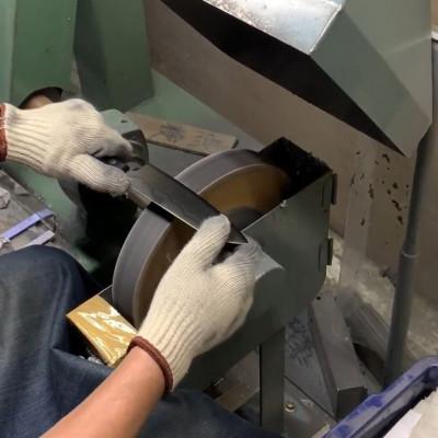 ふるさと納税 燕市 六四郎 37層ダマスカス 牛刀包丁 180mm 両刃 |  | 03
