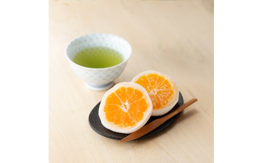 “本物産地の味” みかん大福「しずく珠(だま)」口いっぱいに広がる果汁!＜C24-11＞_大福 フルーツ大福 フルーツ みかん 果物 くだもの スイーツ 和菓子 お菓子 餅 お餅 お茶菓子 お取り寄せ 冷凍 果汁 ジューシー 【1171839】 YWTAD006