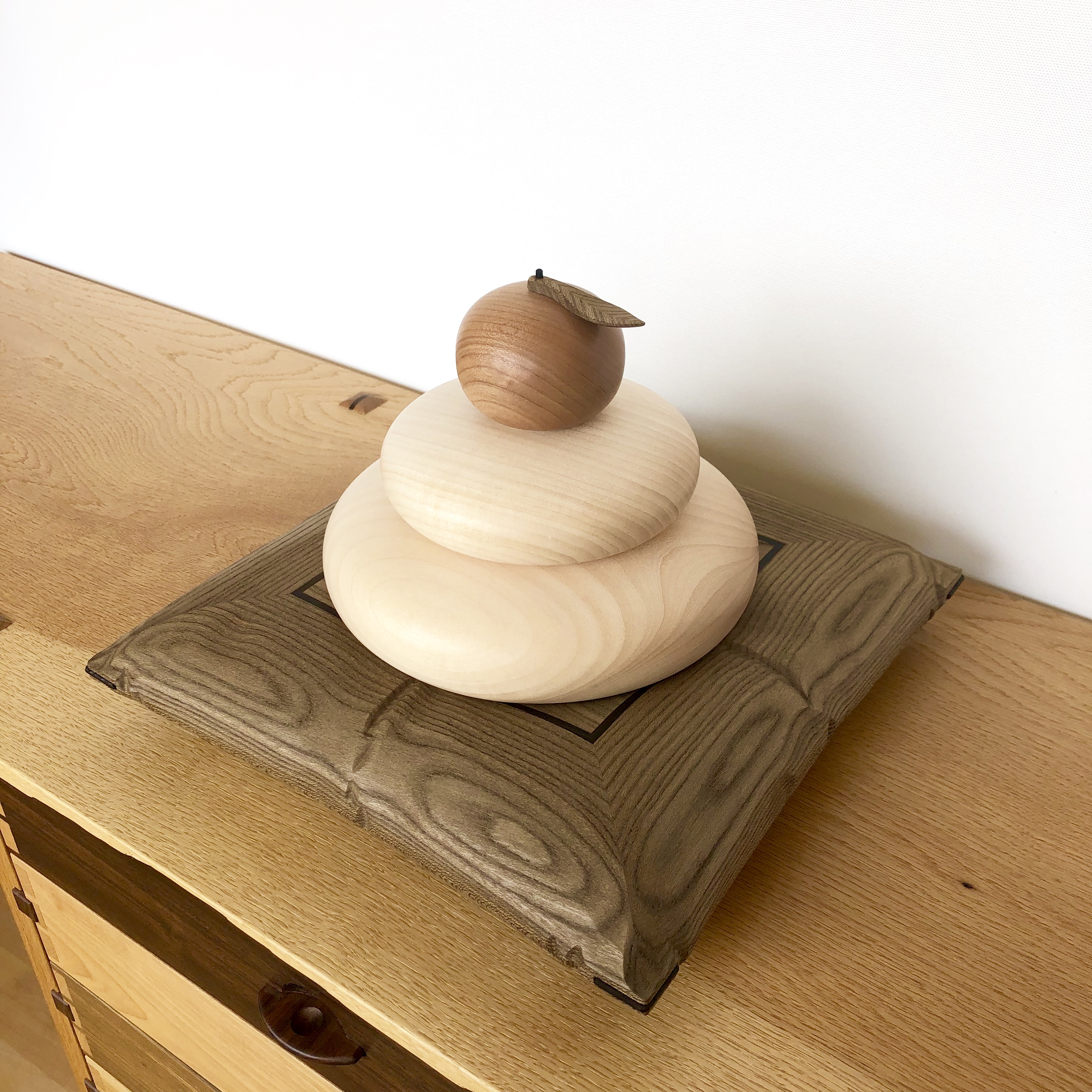 旭川家具 バウ工房「木ション鏡餅」【22030001】