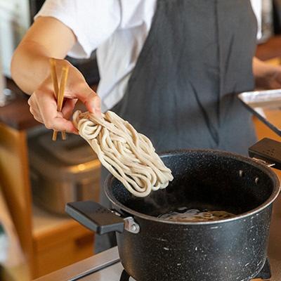 ふるさと納税 瀬戸内市 冷凍 うどん 麺のみ 200g×10袋 備前福岡 一文字うどん[No.5735-1322] |  | 02