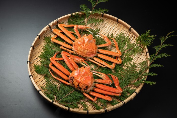 
                  ＜お魚センターみくりや＞松葉かに（ボイル）３００ｇ～４００ｇ×２枚【髙島屋選定品】
                