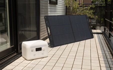 ポータブル電源 solarich(ソラリッチ)本体+ソーラーパネル100Wセット【072-002】