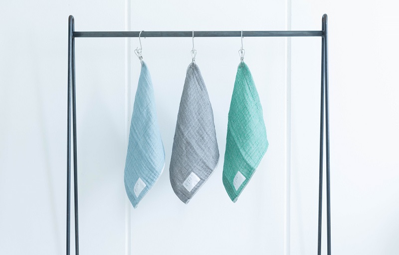 抗菌・防臭のナチュラルな特殊織ガーゼのハンドタオル 3枚 グリーン グレー スモークブルー