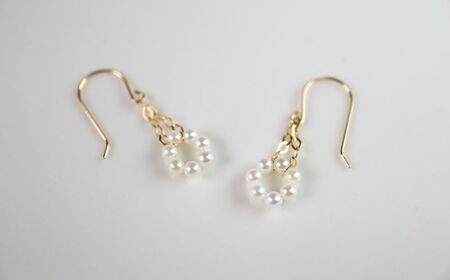 真珠 アクセサリー ピアス パール 2mm 以上 2.5mm 未満 ジュエリーK18 18金 伊勢 志摩 伊勢志摩 三重県 誕生日 ギフト 結婚式 入学式 卒業式 アコヤ真珠 アコヤ貝 / アコヤベビ