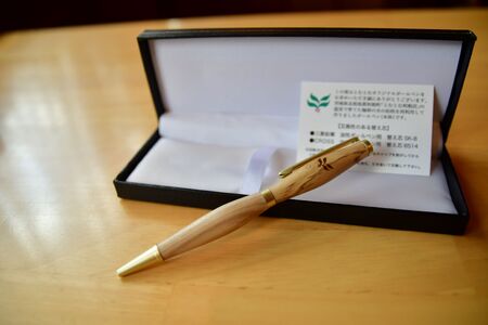 コーヒー豆の原木を使用して作製したボールペン1本【共通返礼品】