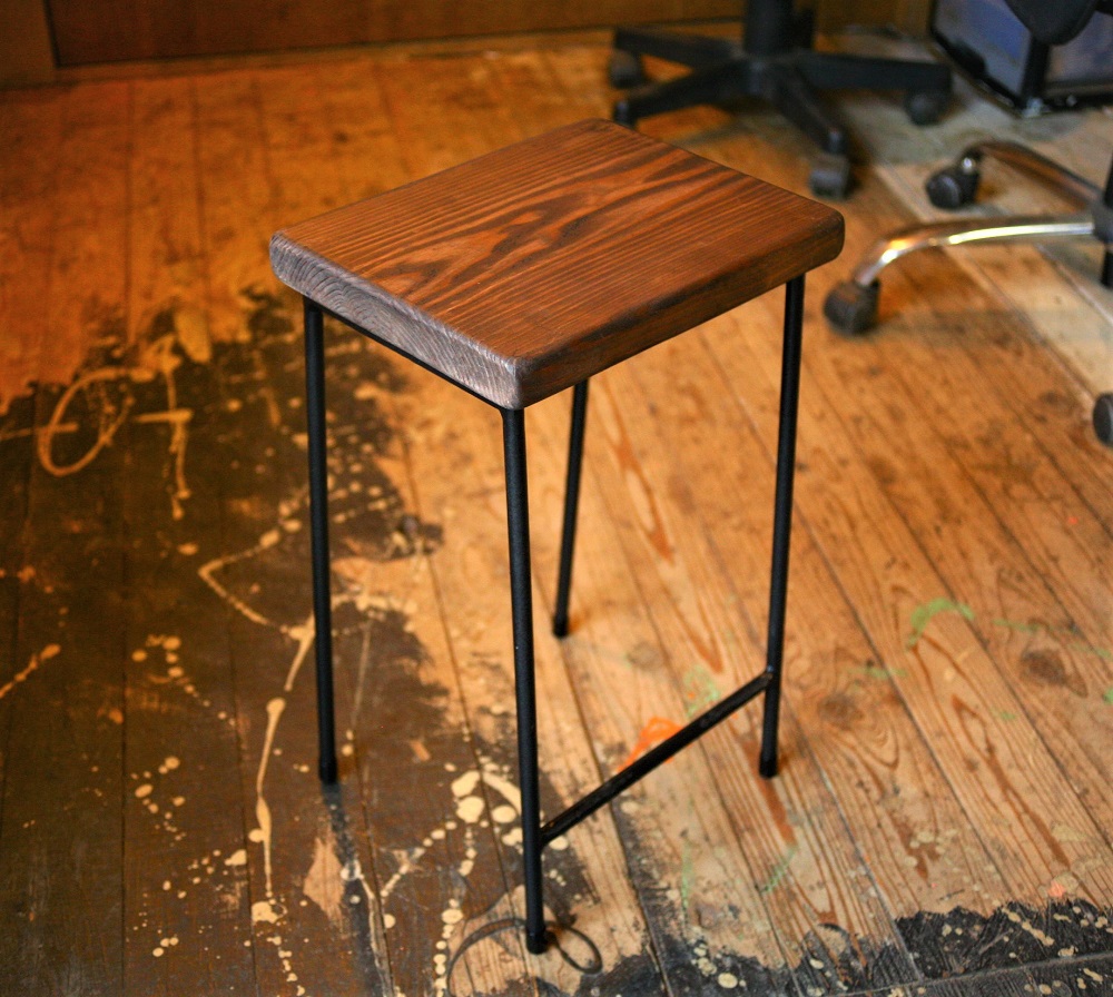 【SBP02】【鉄職人手作り】素朴なスツール <ばすぷすん工房> 　スツール クラフト 椅子 ハンドメイド 花台