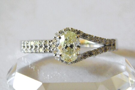 【ふるなび限定】【一点もの】Pt950　ベリーライトイエローダイヤ（0.700ct）リング　M24　K06156-H　FN-Limited-SP