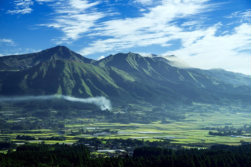 プレミアムウォーター：水の生まれる里　南阿蘇村