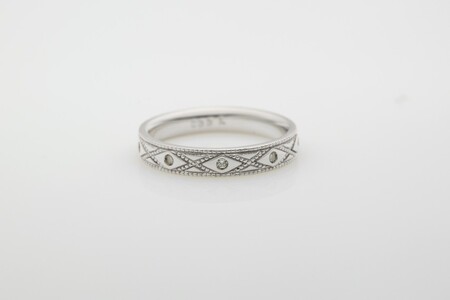 プラチナダイヤモンドリング　FRU033L