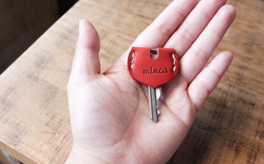 【minca】栃木レザーのキーカバー 3点セット真鍮リング付き ハンドステッチ/キーカバーハート型/キャメル,レッド,ブルー