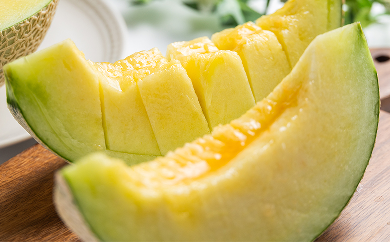 マスクメロン 2玉 家庭用 - 国産 メロン 果物 フルーツ 青果 濃厚 デザート 訳あり 訳アリ ご家庭用 不揃い 傷 やすらぎ市 高知県 香南市 常温 yr-0089