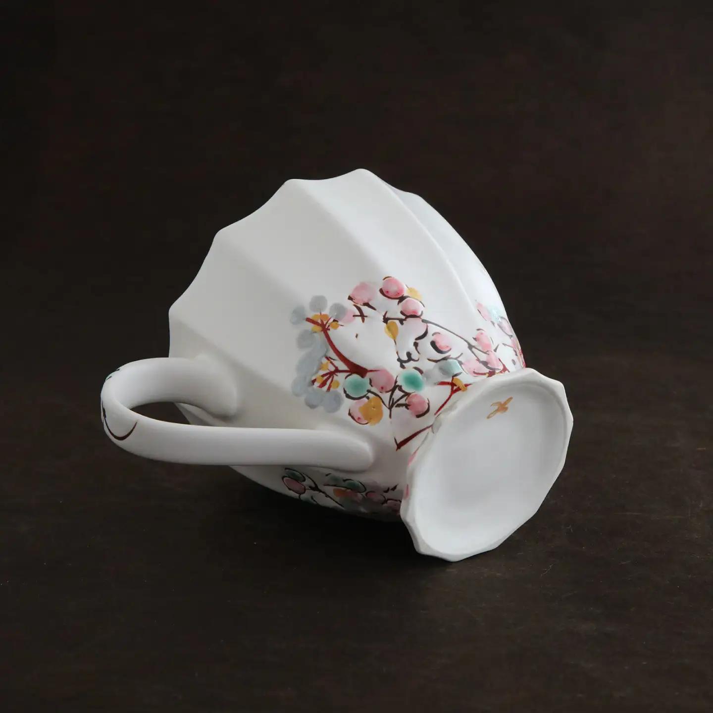 【美濃焼】koyomiお花マグカップ 11月 赤実り山帰来【buzan 武山窯】食器 コーヒーカップ ティーカップ [MBA023]