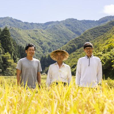 ふるさと納税 南魚沼市 【令和6年産】10kg最高金賞受賞 栽培期間中農薬5割減　南魚沼産コシヒカリ「こまがた家のお米」 |  | 01