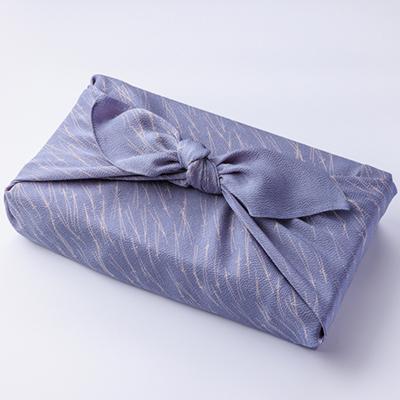 ふるさと納税 与謝野町 友禅風呂敷 松葉 (グレイッシュブルー/ベージュの松葉)1枚　国産シルク100%　【高島屋選定品】 |  | 01