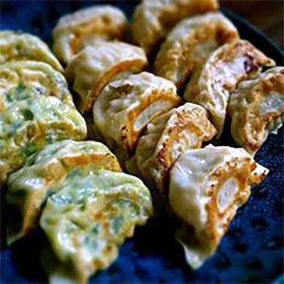 ふるさと納税 沼津市 餃子味比べ11人前セット |  | 01