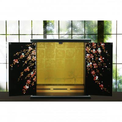 ふるさと納税 和歌山市 紀州塗り ミニ仏壇 雅 大 しだれ桜 美しく描かれた蒔絵の世界。職人が創る雅なコンパクト仏壇 |  | 01