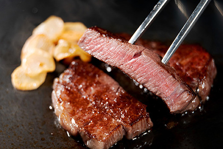 【A4~A5】博多和牛 モモステーキ 約1kg(100g×10p) 吉富町/株式会社MEAT PLUS[BGAB049] モモステーキ 1kg モモステーキ モモステーキ 