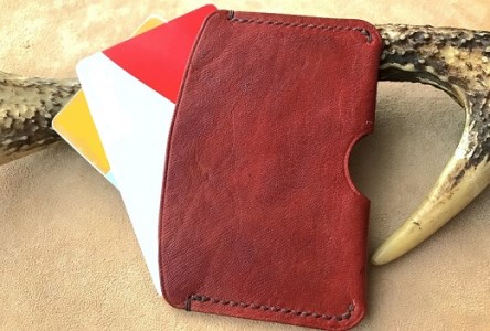 鹿革のカードケース -赤-（シンプル小さめ）【R00591】