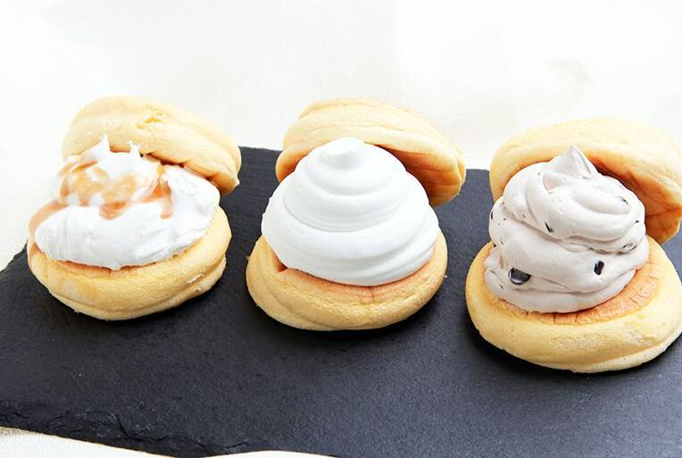 パンケーキカフェcafeblowの「ふわふわパンケーキ」 3種3個（プレーン 塩キャラメル Wチョコ） 099H2998_イメージ3