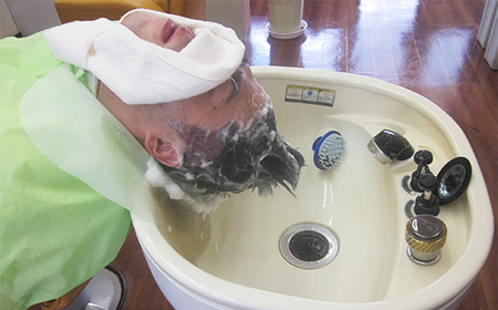 耳洗い＆ヘッドスパコース（カット、シャンプー、顔剃り込）AS0009