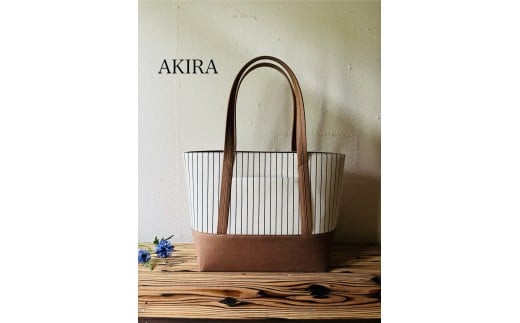 【AKIRAオリジナル】【マツコの知らない世界 で紹介されました！】大きなトートバッグ レディスショルダータイプ ストライプ×薄茶デニム A4対応 大きい 大容量 軽量 軽い 横型 日本製 キャンバス 肩掛け 通勤 通学 上質 カジュアル オシャレ シンプル レディース カバン 鞄 バック