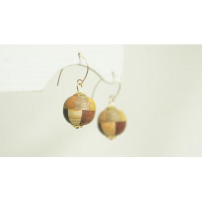 ふるさと納税 日南町 寄木の鞠ピアス |  | 02