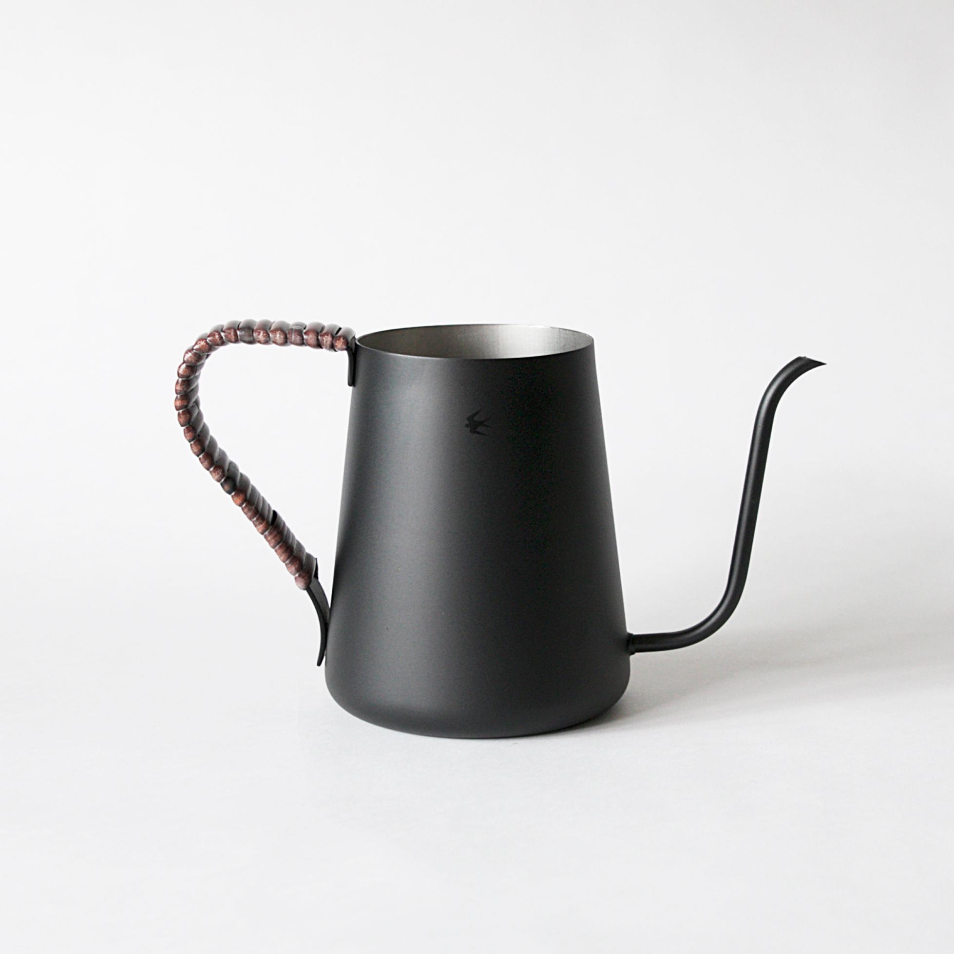 
                  グローカルスタンダードプロダクツ TSUBAME Drip pot / 600ml / マットブラック FC035019【 GLOCAL STANDARD PRODUCTS コーヒー ドリップポット ポット ハンドドリップ ステンレス 日本製 新潟県 燕市 燕三条 】
                