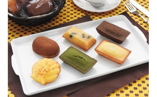 
            【神戸ベル】神戸スイーツボックス15個入
          