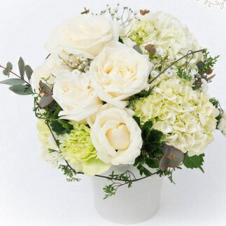 【ふるさと納税】 ホワイト系 オシャレな フラワーアレンジメント 1個 白 花 生花 フラワー ギフト プレゼント 贈り物 お祝い 記念日 誕生日 母の日 敬老の日 岩手県 盛岡市 東北 岩手 盛岡 有限会社田村フローリスト
