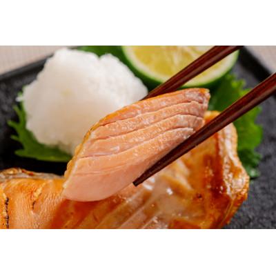 ふるさと納税 長万部町 北海道産秋鮭昆布漬切り身 100g×5切れ |  | 01