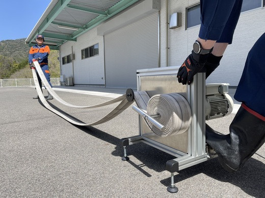
            消防 消防ホース 自動巻取機‟MAKIMAS”_キャリア付き
          