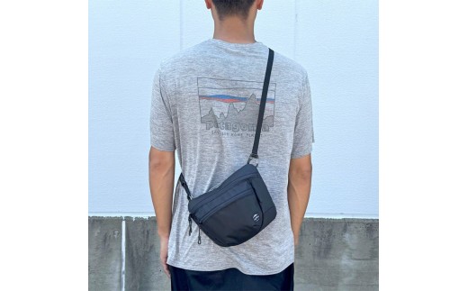 【ブラック】アウトドア バッグ スマホポケット付き oxtos(オクトス)バッグ  X-PACスリングトリップバッグ スリングバッグ ウエストバッグ チェストバッグ ナイロン 男性用 女性用 兼用 メンズ レディース 鞄  キャンプ 日本製 旅行 海外 おでかけ お出かけ トラベル ギフト 贈り物 プレゼント 石川 能登 羽咋 オクトス トキ 放鳥