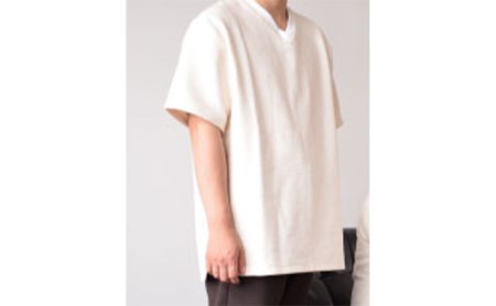 生地の強靭さにこだわったVネックTシャツ　生成 M