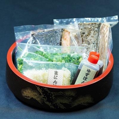 ふるさと納税 赤磐市 【すえひら】よくばり5人前セット(さわらのたたき3人前+鮭のたたき2人前)[NO5765-0671] |  | 02