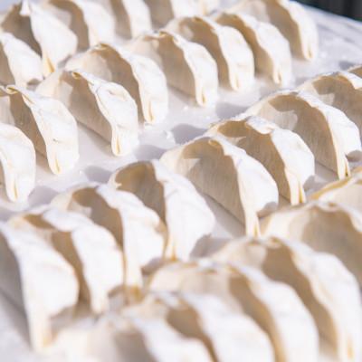 ふるさと納税 太田市 餃子の金星の素材のうまみを最大限に引き立たせた秘伝の味　特撰生餃子80個入り　タレ付き |  | 02