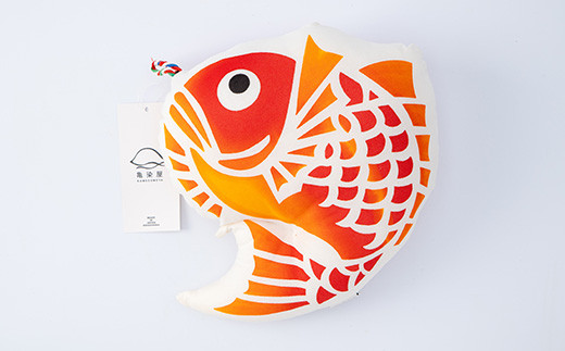 大漁雲クッション＜鯛＞(1個) 鹿児島 いちき串木野 クッション 枕 インテリア 本染め 漆 染物 染め物 伝統 伝統工芸【亀崎染工】【A-1625aH】