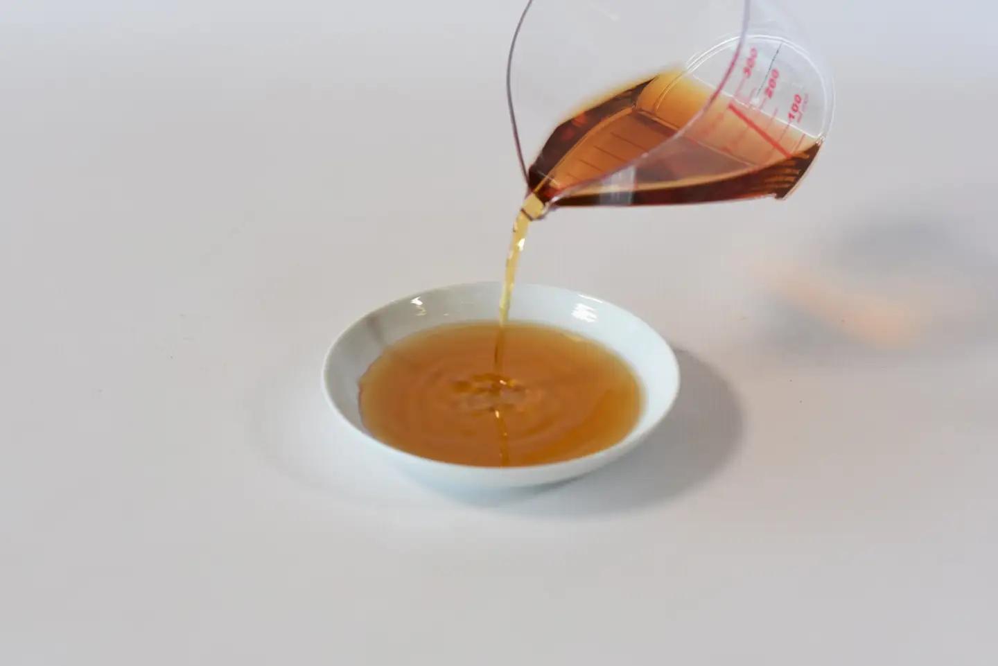 菊花大輪1L＆根昆布入り酢しょうゆ1L 合計2本（各1本） （家庭用）　MI779