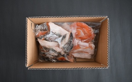 北海道日高産「チェリーサーモン」カマ＆ハラス(各500g)セット[01-1542]