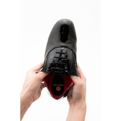 ふるさと納税 龍ケ崎市 【21.5cm】男女兼用ピアノシューズ(黒エナメルコンピ・子供サイズ) |  | 01