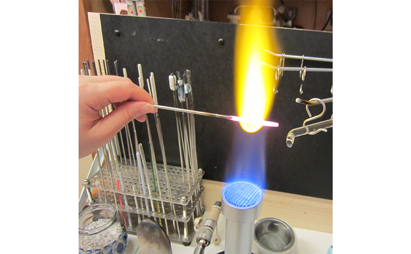 ガラス工芸 ワークショップチケット 【とんぼ玉作り体験 1玉作成プラン】 1名様 ★お好きな色のストラッププレゼント トンボ玉 手作り ワークショップ 体験 チケット Beans Roots 東京都 