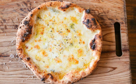 薪窯焼き 冷凍 ピッツァ セット  チーズ たっぷり 贅沢 4種 のチーズ(はちみつ付)×3枚 ピッツァ ピザ 冷凍ピザ BHBV008