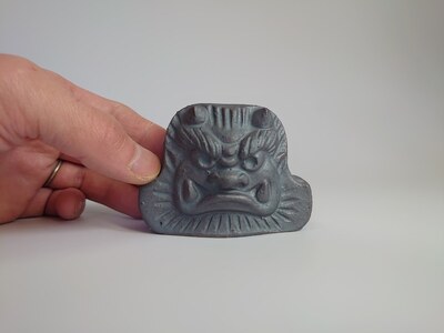 【安田瓦】プチ鬼面「あ・うん」セット 長場鬼瓦工場 阿吽 Onigawara 職人 魔除け お守り  置物 インテリア 伝統 新潟県 阿賀野市 2F01009