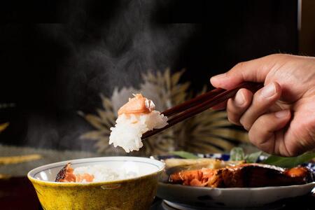 特選魚沼産コシヒカリ 白米10kg (5kg×2袋) ※2025年10月以降発送予定 【熨斗付き】 |津南町 魚沼
