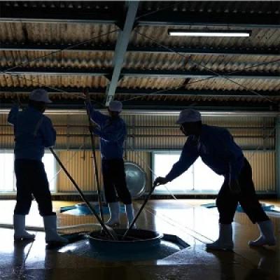 ふるさと納税 多良木町 本格米焼酎「白岳パック」1,800ml　6本セット |  | 03