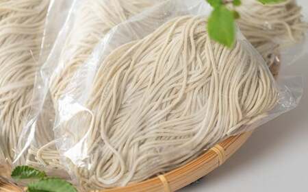 生そば８食 セット 石臼挽き 岩手県産 そば 8食 国産 蕎麦 にじゆたか 使用 五割蕎麦 冷凍 生麺 黄金製麺所 みちのくコガネ 岩手県 北上市 C0422