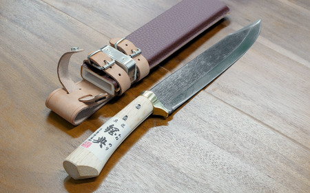 山鉈片刃（木鞘付） 鉈 山歩き 右利き用 キャンプ用品 アウトドア用品  登山用品  [五十嵐刃物工業] 【055P004】