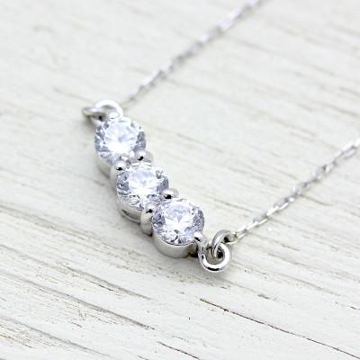 ふるさと納税 南アルプス市 ネックレス PT900 プラチナ ダイヤ 計0.3ct スリーストーン ペンダント【f030-pt】 |  | 01